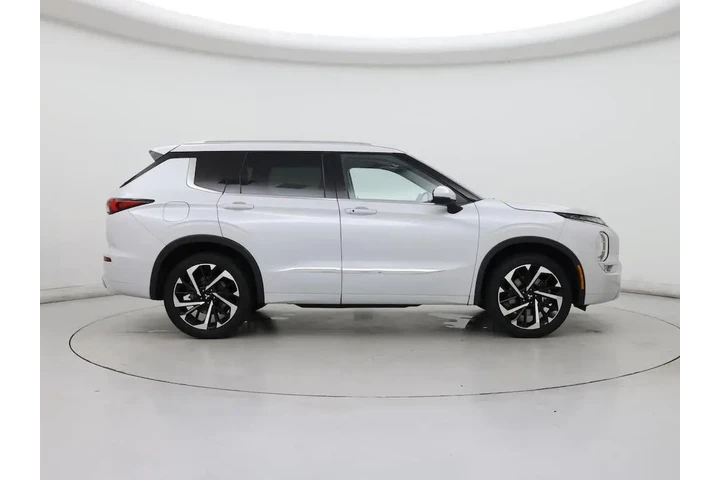 $26998 : Mitsubishi Outlander 2022 SE image 7