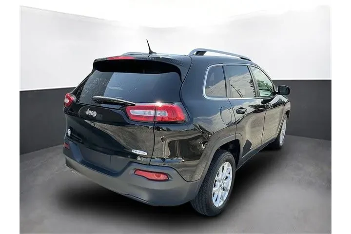 $8000 : Jeep Cherokee 2018 Latitude image 6