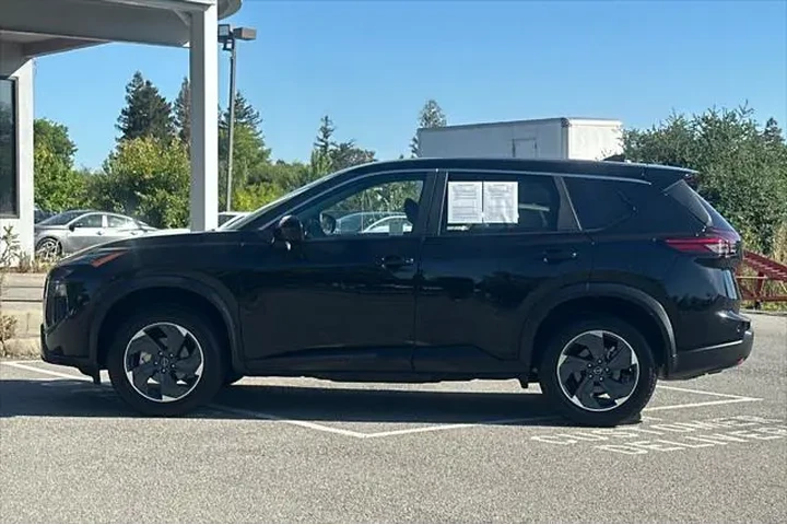 $21990 : Nissan Rogue 2024 SV 4dr Cro image 7