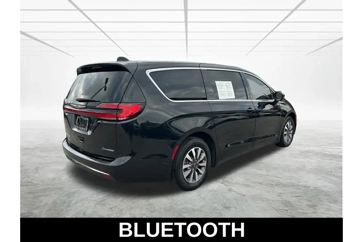 $22930 : Chrysler Pacifica Hybrid 202 image 5