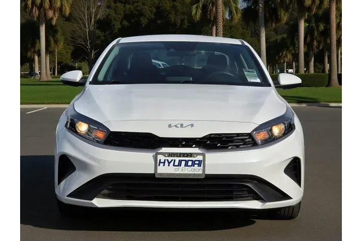 $17900 : Kia Forte 2024 LXS 4dr Sedan image 3