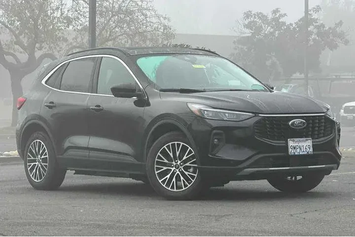 $22194 : Ford Escape Plug-In Hybrid 2 image 2