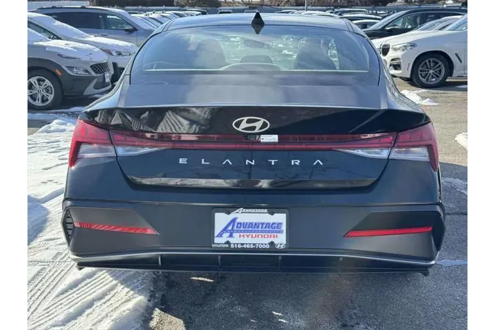$23990 : Hyundai ELANTRA 2025 SEL Con image 8