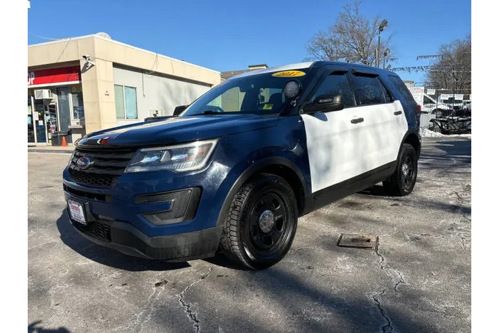 $9299 : 2017 Explorer Police Intercep image 4