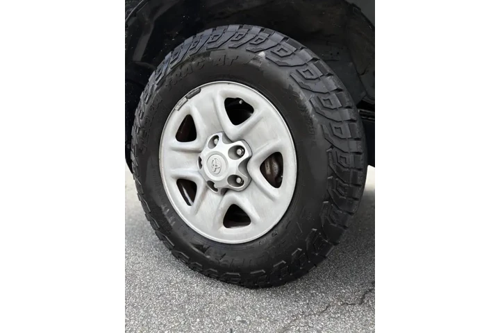 $22900 : 2018 Tundra SR5 image 7
