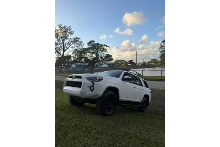 $22500 : Toyota 4runner 4x4 image 9