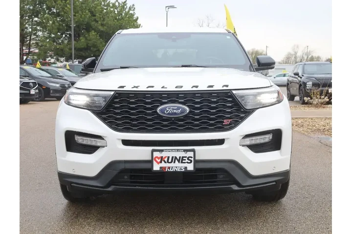 $29877 : Ford Explorer 2021 AWD ST 4d image 3