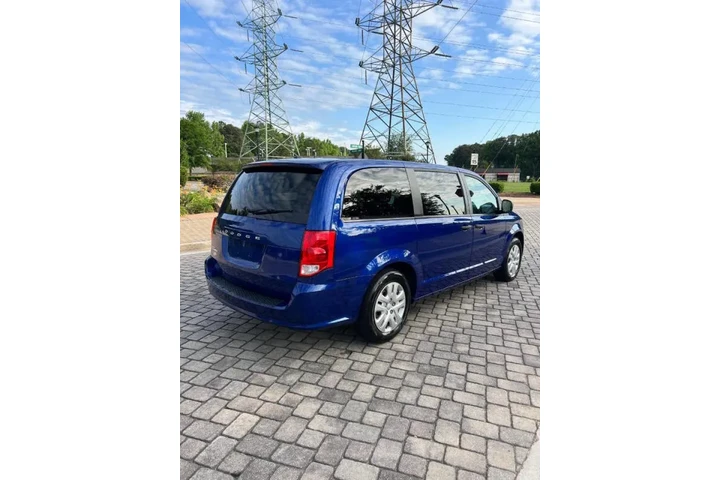$4500 : 2019 Grand Caravan SE image 4
