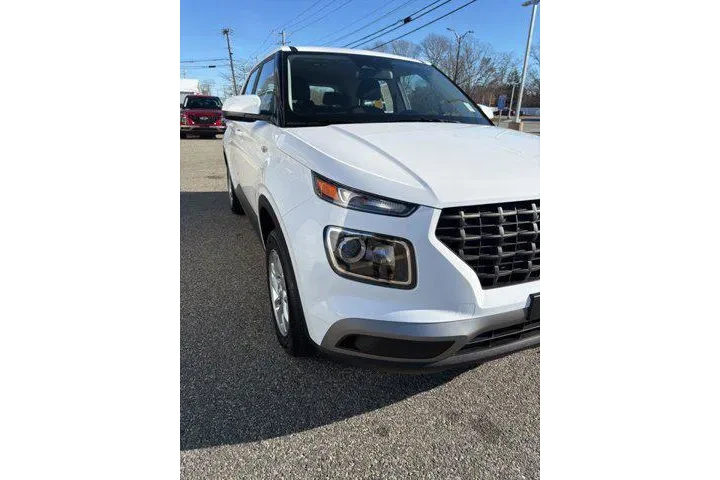 $19977 : Hyundai VENUE 2025 SE 4dr Cr image 3