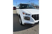 $19977 : Hyundai VENUE 2025 SE 4dr Cr thumbnail