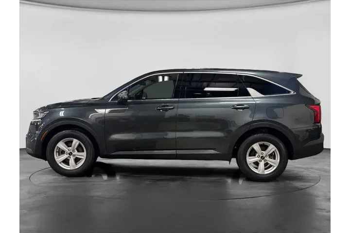 $23482 : Kia Sorento 2023 LX 4dr SUV image 7