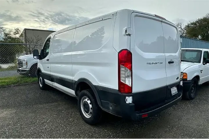 $30896 : Ford Transit 2020 250 3dr SW image 3