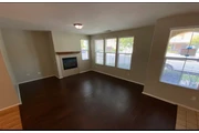 $2500 : Available 3Bed 3Bat in LA thumbnail