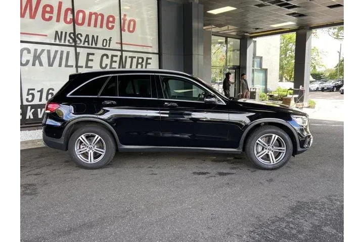 Mercedes-Benz GLC 2021 AWD G image 4