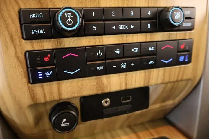 $20933 : Ford F-150 2011 4x4 Lariat 4 image 7