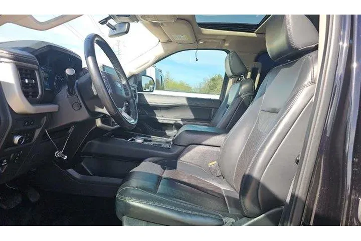 $21991 : Ford Expedition 2022 4x2 XLT image 6