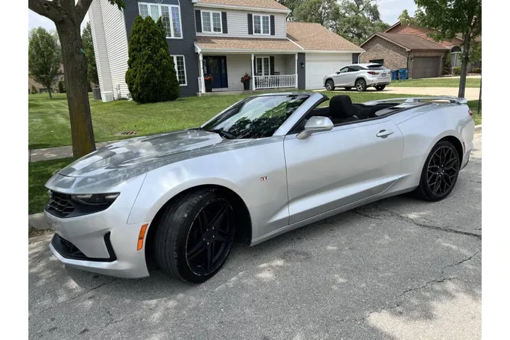 $18977 : 2019 Camaro LT image 9