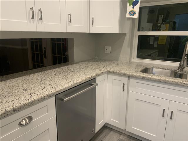 $18 : Kitchen countertop for sale image 4