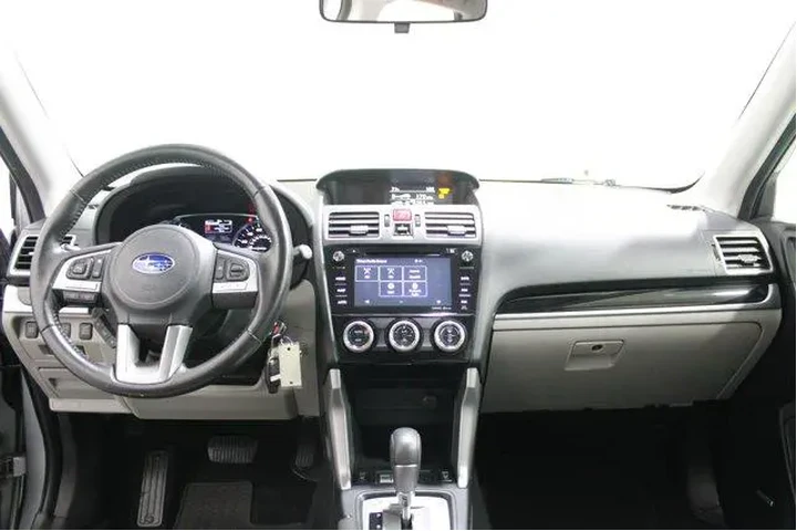 $24951 : Subaru Forester 2018 AWD 2.5 image 2