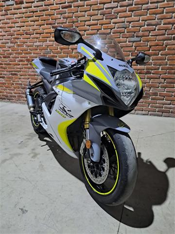 $3500 : 2022 Suzuki GSXR 750 image 3