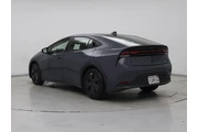 $27998 : Toyota Prius 2024 LE 4dr Hat thumbnail