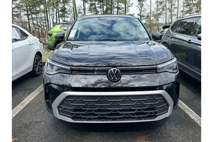 $23249 : Volkswagen Taos 2025 SE 4dr image 2