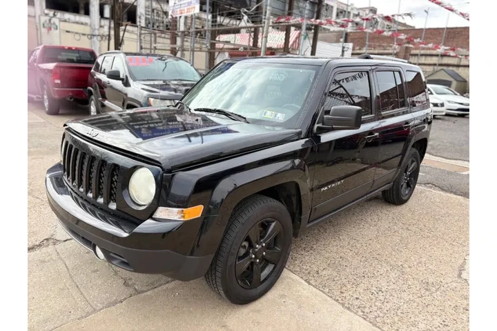 $9995 : 2013 Patriot Latitude image 4