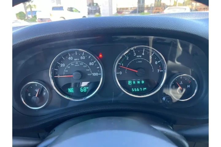 Jeep Wrangler Unlimited 2017 image 10