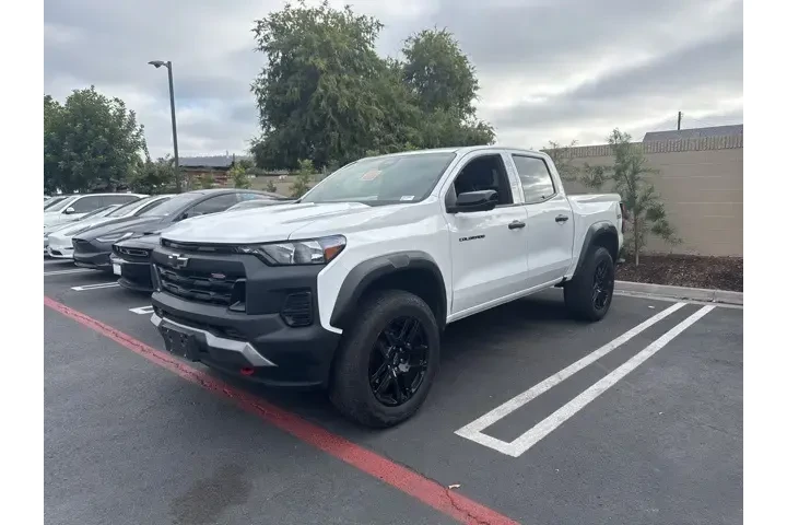 $33990 : Chevrolet Colorado 2023 4x4 image 1