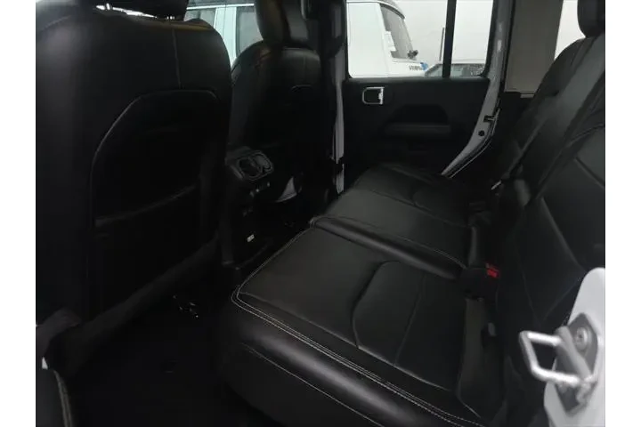 $32990 : Jeep Wrangler 2023 4x4 Sahar image 5