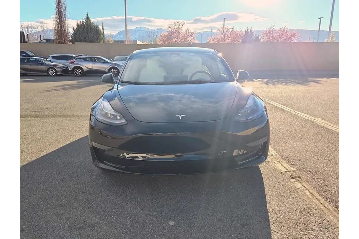$27998 : Tesla Model 3 2022 AWD Long image 2