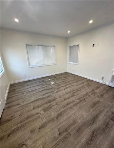 $1200 : Studio APT at 5731 Carlton way image 2