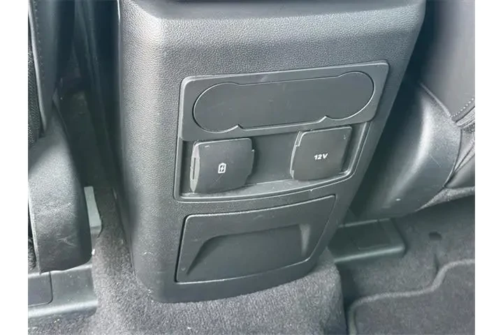 $31304 : Ford Explorer 2023 AWD XLT 4 image 10