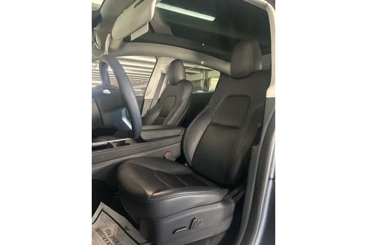 $31995 : Tesla Model Y 2023 AWD Long image 6