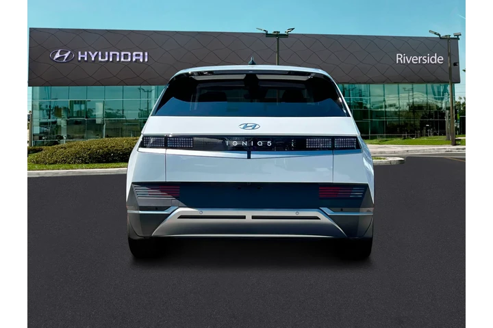$25991 : Hyundai IONIQ 5 2024 SE 4dr image 6