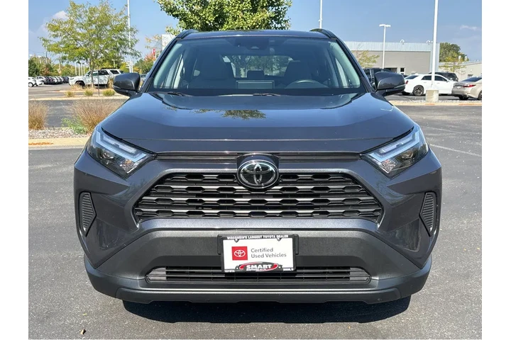 $30000 : Gold Certified2022 RAV4 XLE image 9