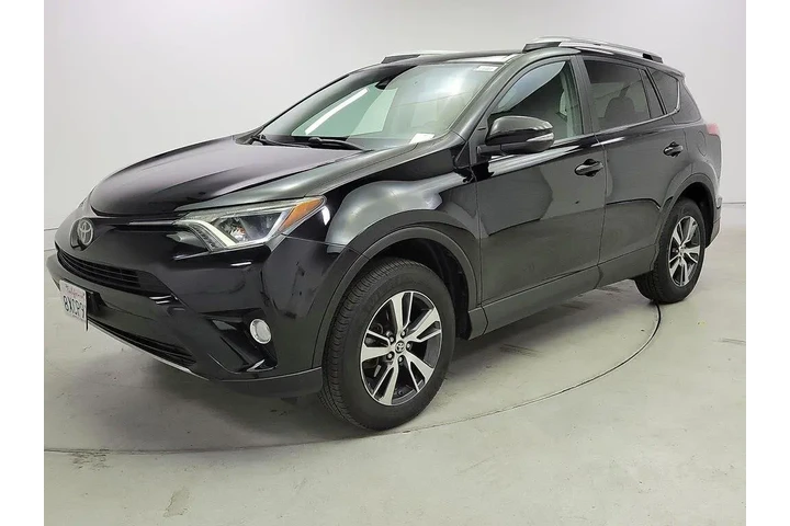 $21998 : Toyota RAV4 2017 AWD XLE 4dr image 3