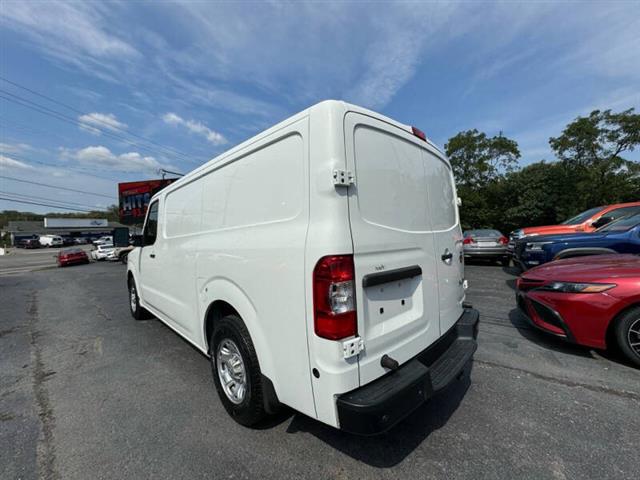 $16495 : 2019 NV 2500 HD SV image 9