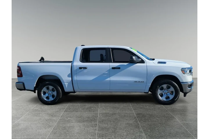 $33900 : Ram 1500 2023 4x2 Big Horn 4 image 6