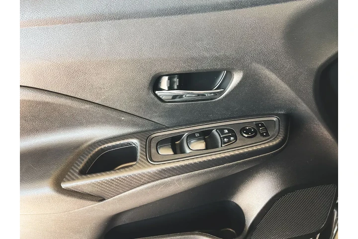 $15937 : Nissan Versa 2023 SV 4dr Sed image 9