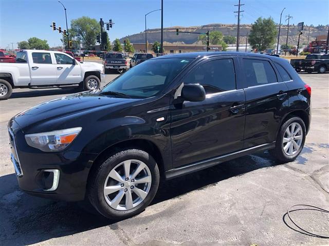 $7995 : 2015 MITSUBISHI OUTLANDER SPO image 6