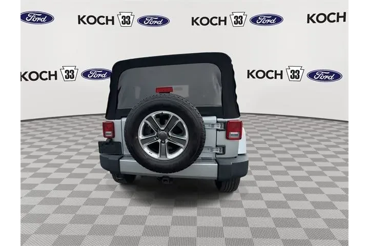 $12800 : Jeep Wrangler Unlimited 2016 image 7