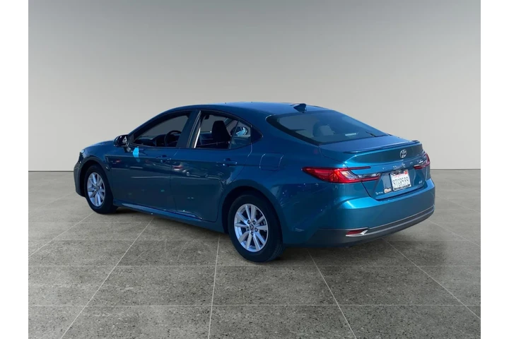 $33065 : Toyota Camry 2025 SE 4dr Sed image 3
