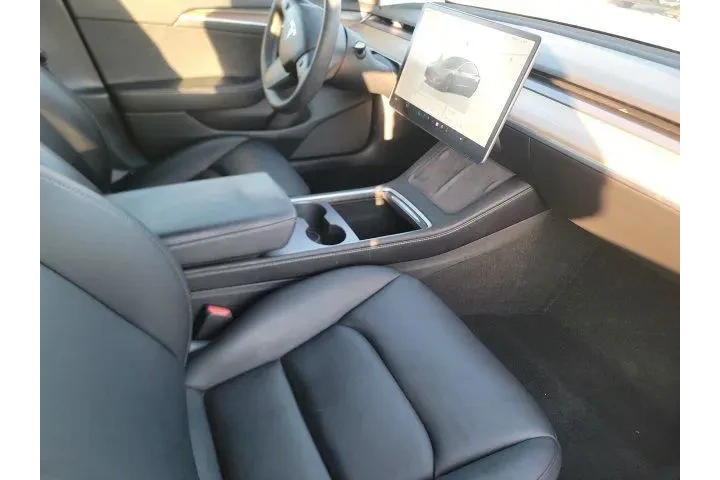 $27588 : Tesla Model 3 2022 AWD Long image 7