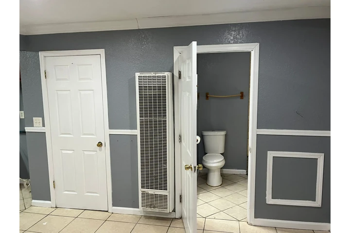 $1800 : 2 casas en un lote image 4
