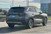 $28995 : Ford Escape Plug-In Hybrid 2 thumbnail