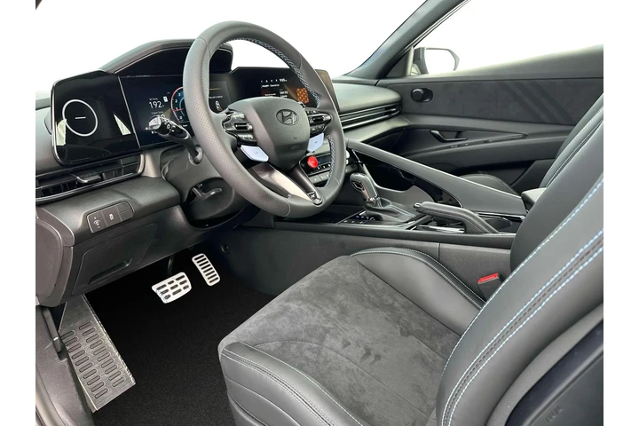 $35990 : Hyundai ELANTRA N 2024 4dr S image 7