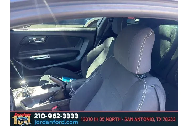 $17545 : Ford Mustang 2017 EcoBoost 2 image 9