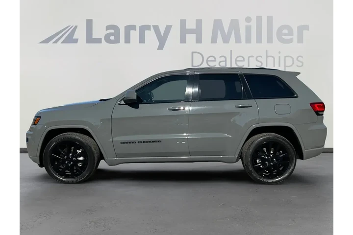 Jeep Grand Cherokee 2020 4x2 image 2