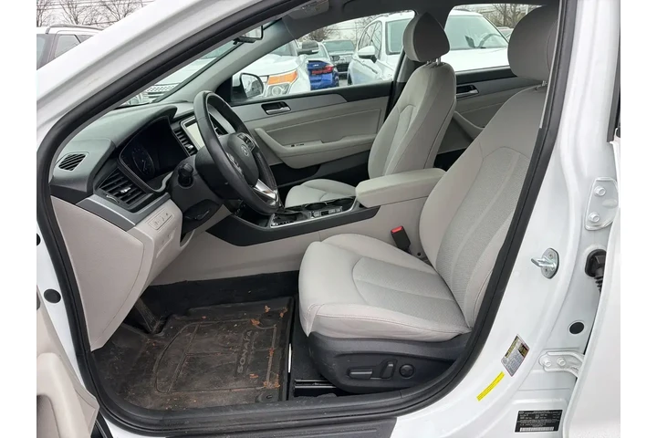 $17995 : Hyundai SONATA 2019 SEL 4dr image 9